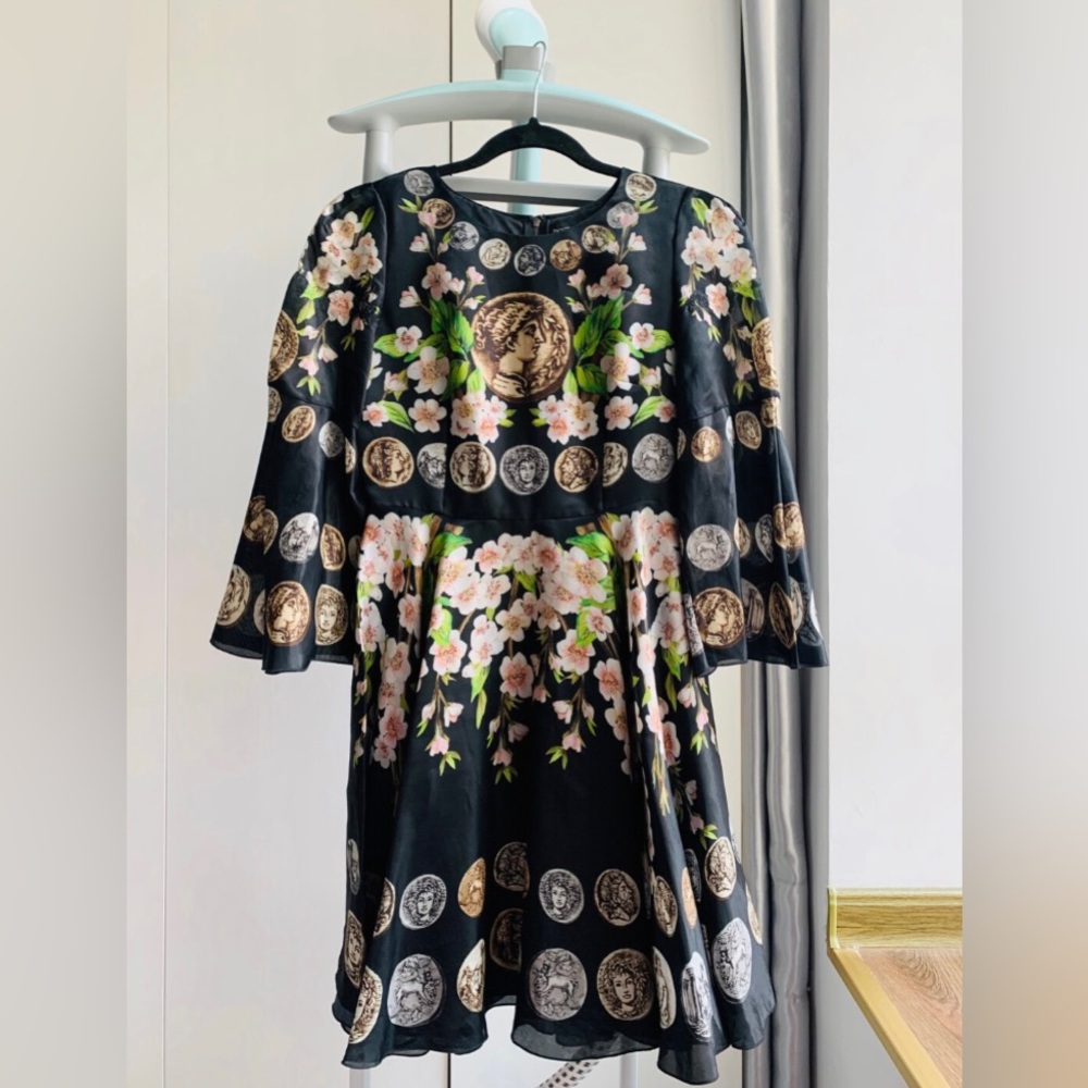 Dolce&Gabbana Coin-Print Bell-Sleeve Dress